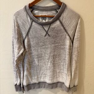 **Beachlunchlounge Women’s Lightweight Sweater – Size Large**